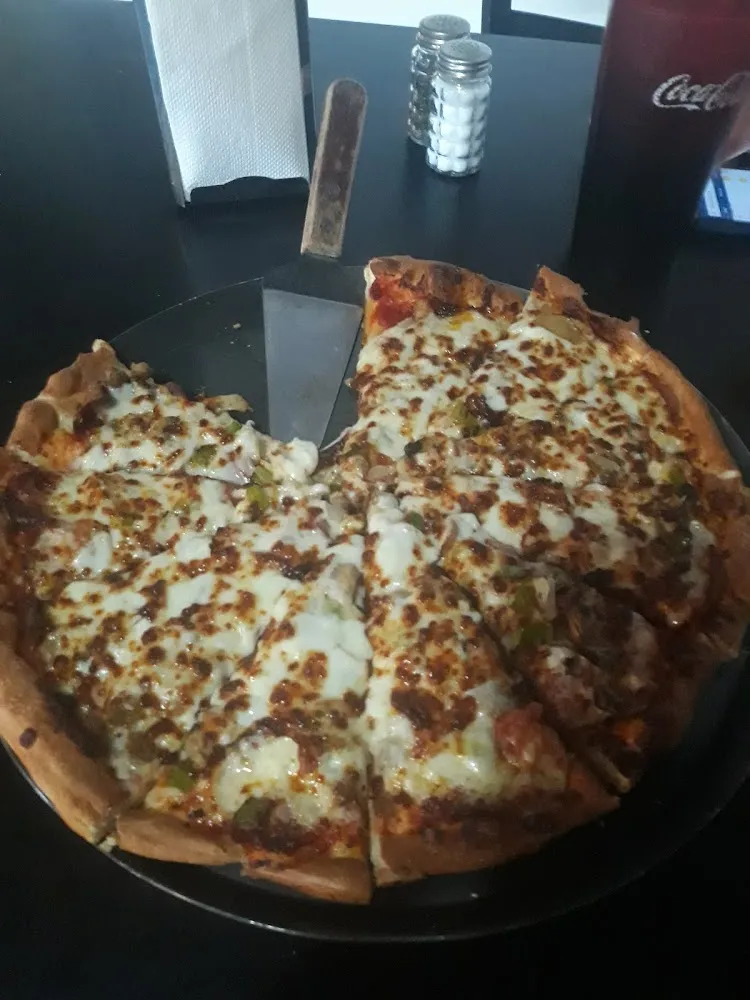 Pro Deluxe Pizza